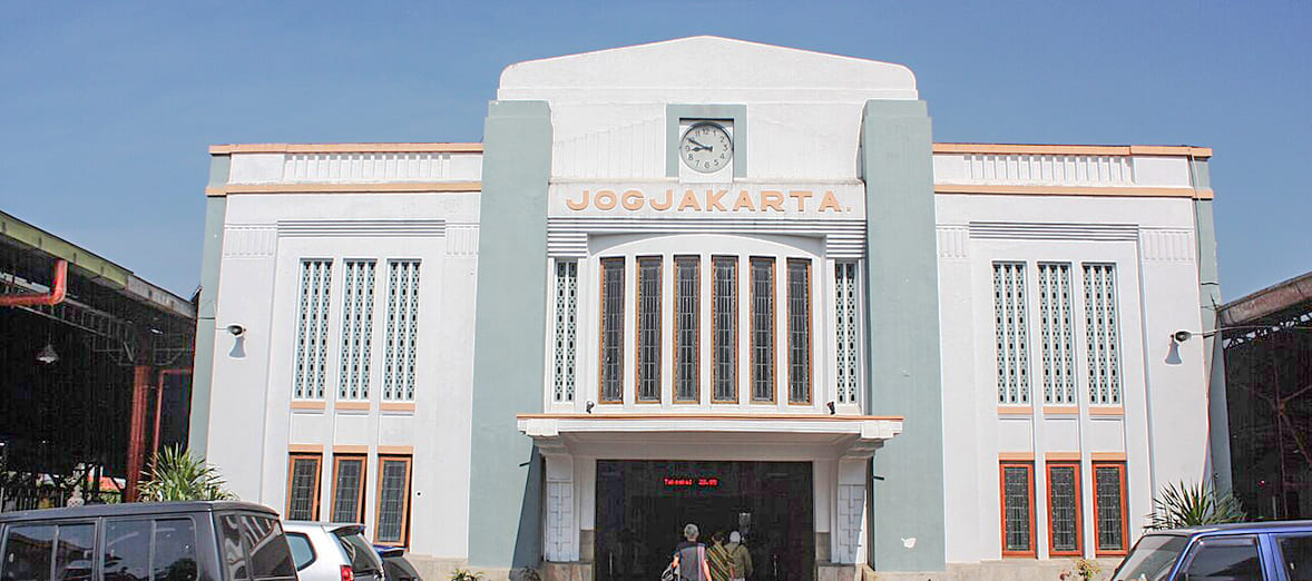Nearby Destination STASIUN TUGU Malyabhara Hotel