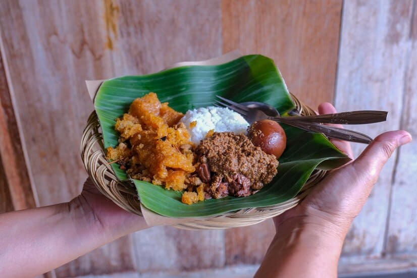 5 Rekomendasi dan Tips Wisata Kuliner Terbaik di Sekitar Malioboro Yogyakarta