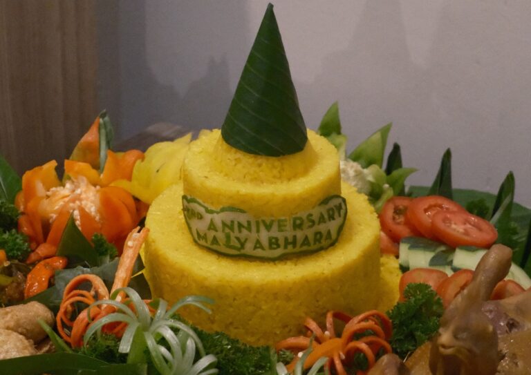 Makna Sajian Tumpeng Dalam Perayaan